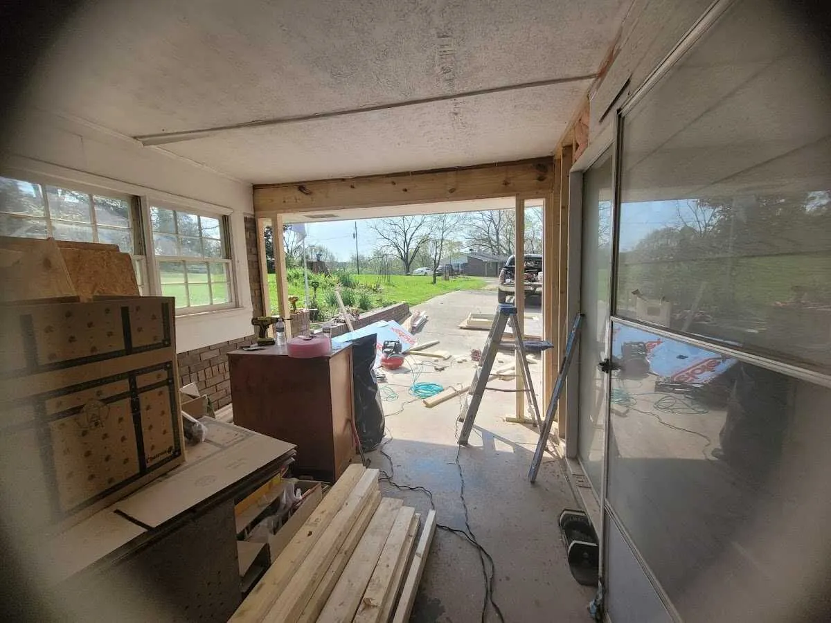 Air movers and dehumidifier for Drying & Dehumidification in South Hill